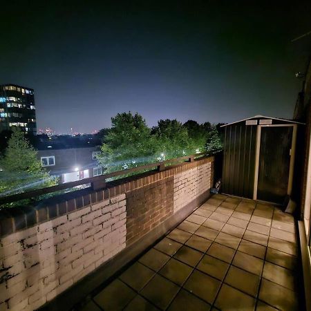 Stunning 1-Bed Apartment In Londra Exterior foto